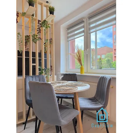 Apartment Honey Apartment- Cozy Retreat, 10 Minutes To Old Town Gdansk